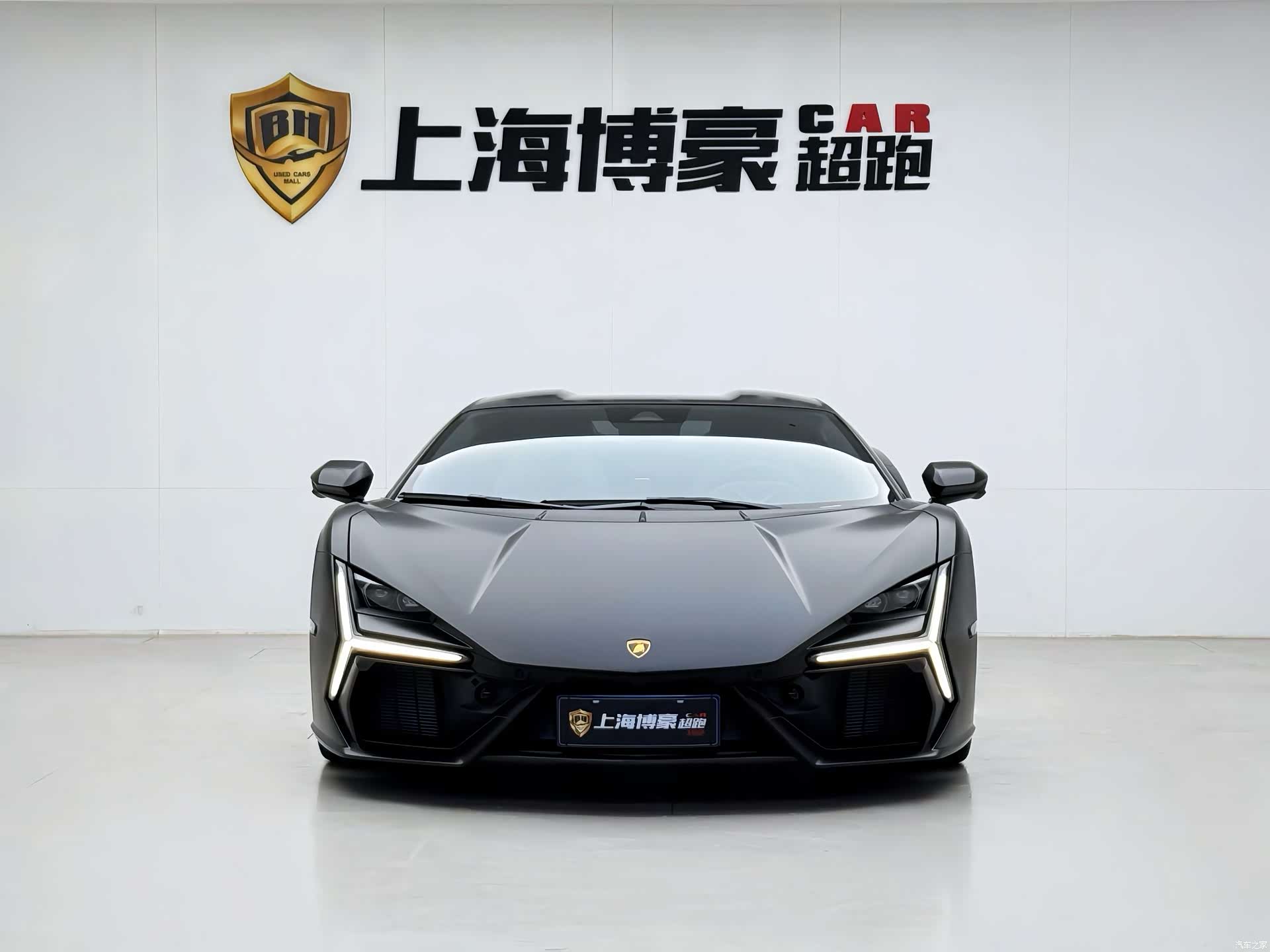 Lamborghini Revuelto, 2025 все фото