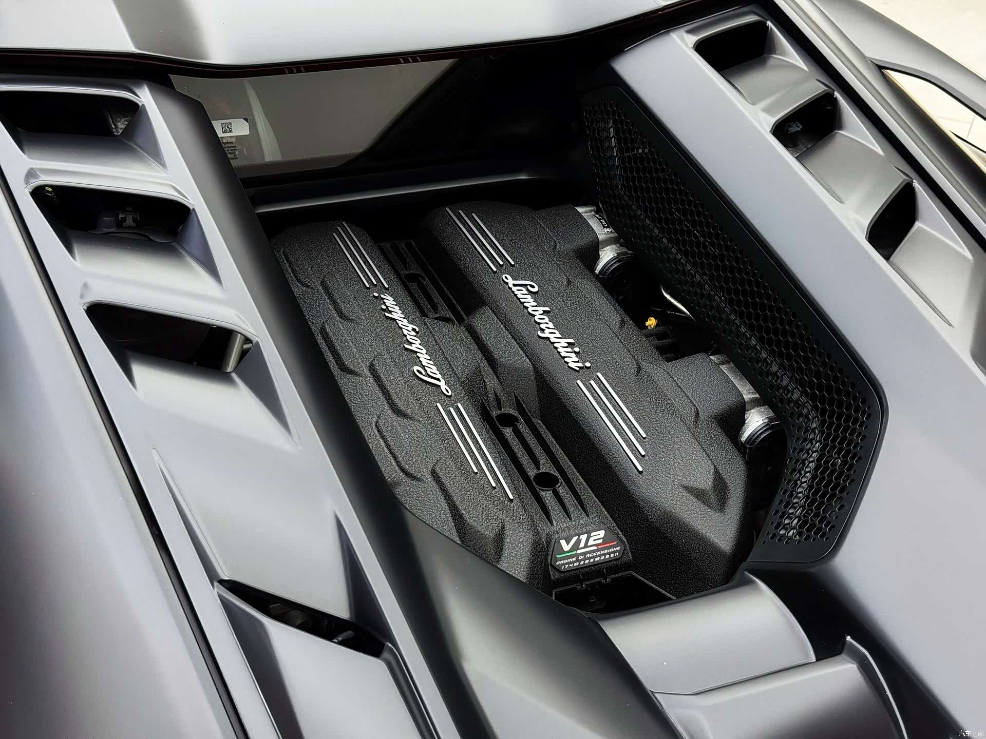 Lamborghini Revuelto, 2025 19