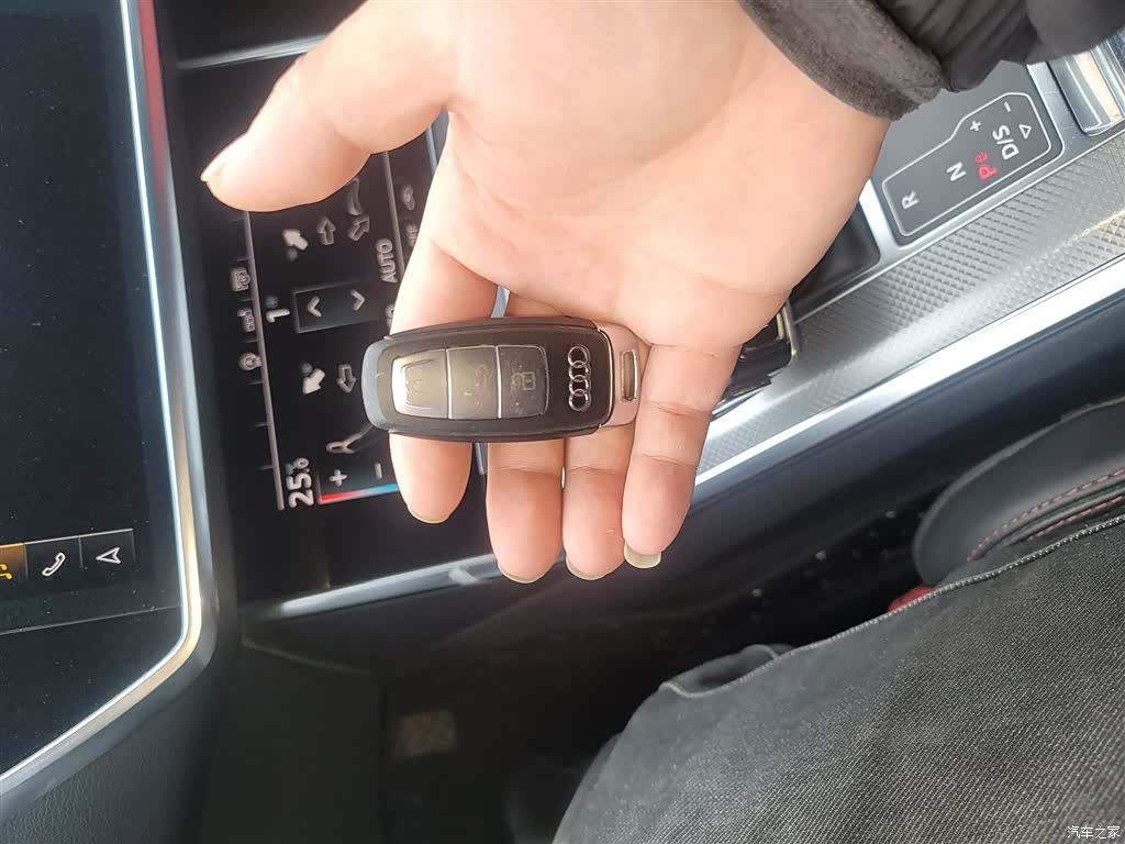Audi A6L, 2020 9