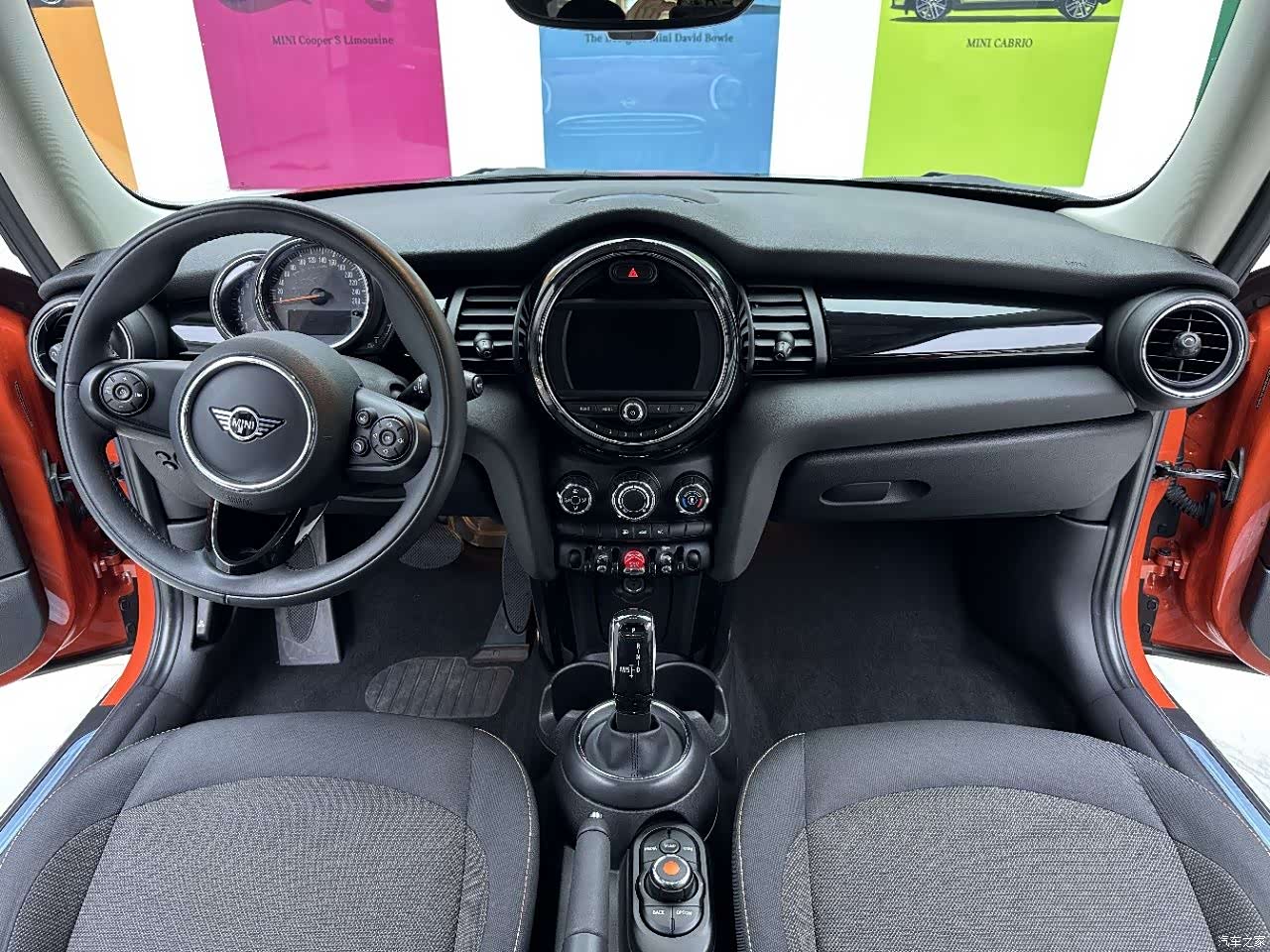 Mini ONE, 2019 11