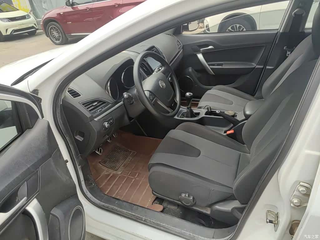 MG MG5, 2015 9