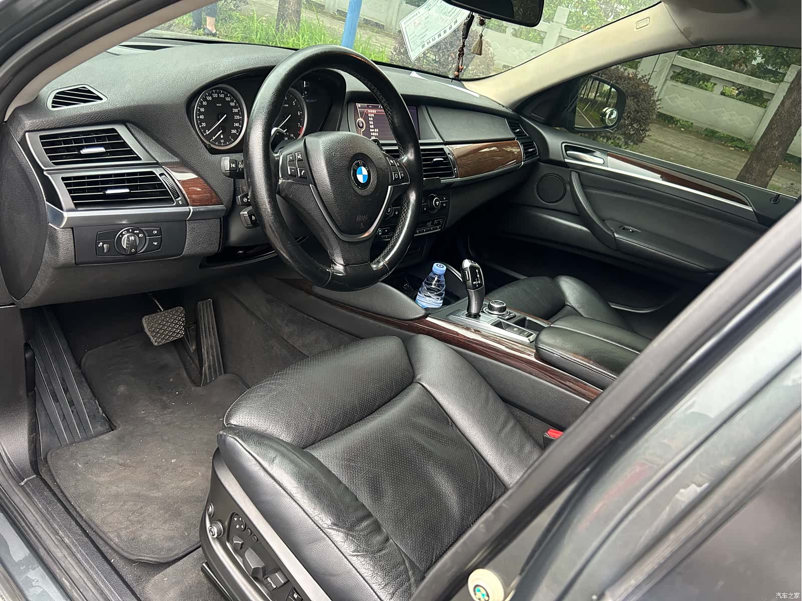 BMW X6, 2011 6