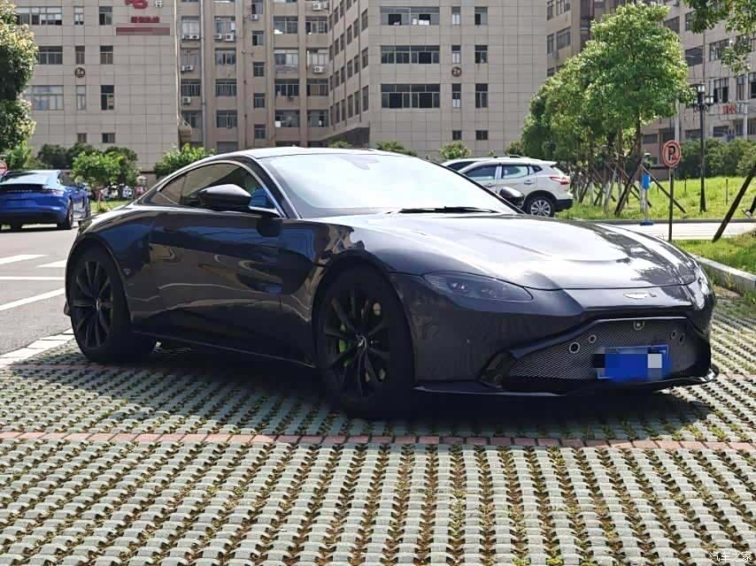 Aston Martin Vantage, 2019 3