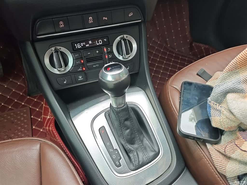 Audi Q3, 2015 14