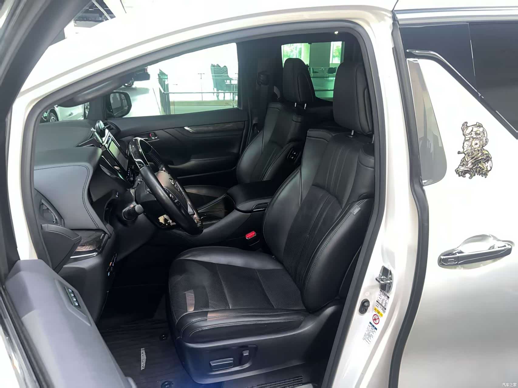 Toyota Alphard, 2020 7