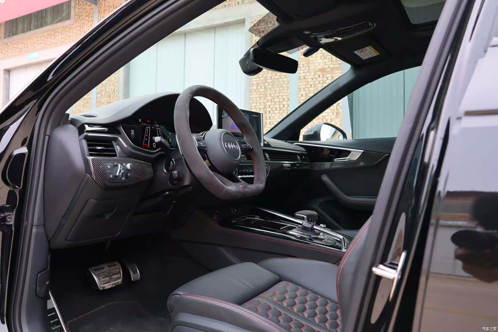 Audi RS4, 2025 6