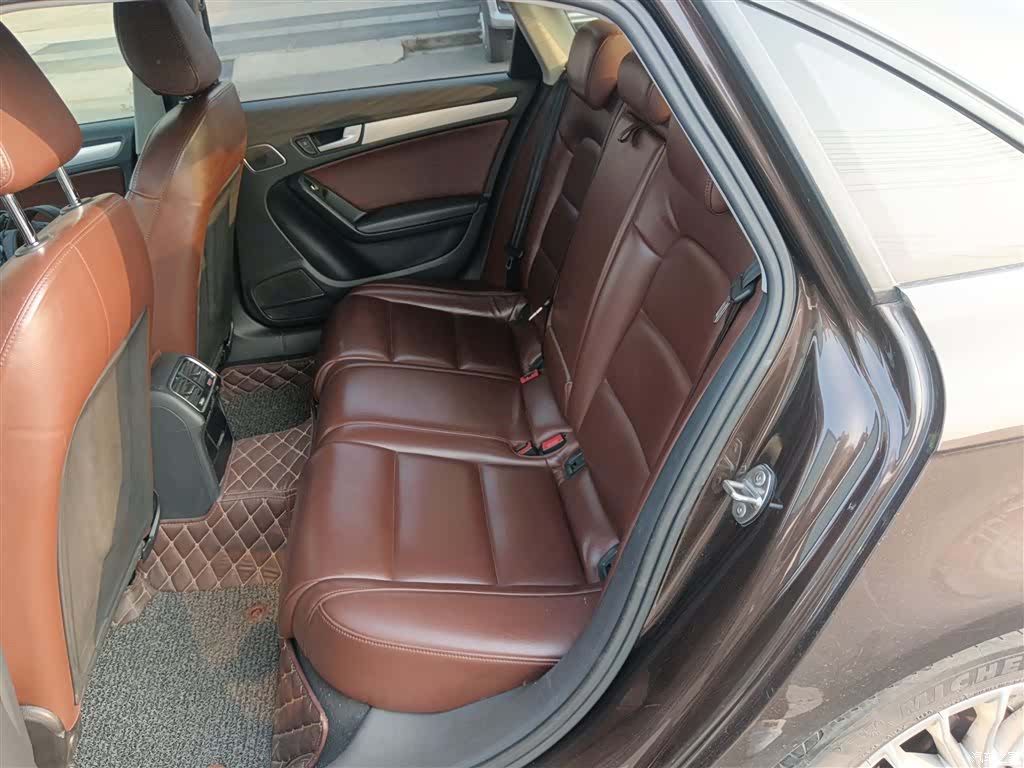 Audi A4L, 2016 13