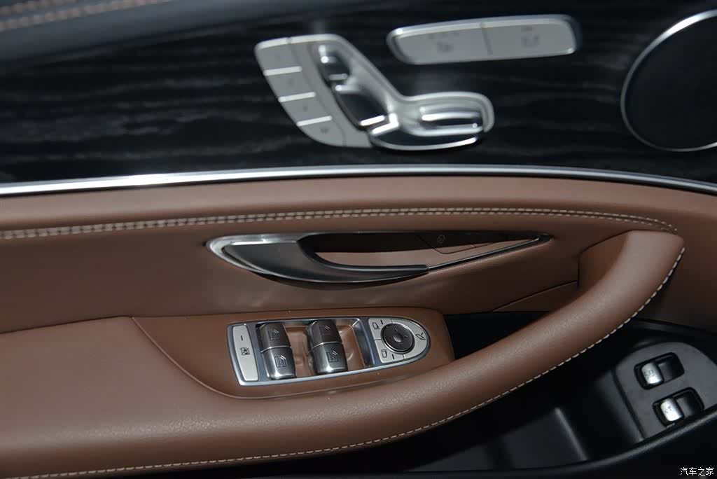 Mercedes-Benz E-Class, 2023 7