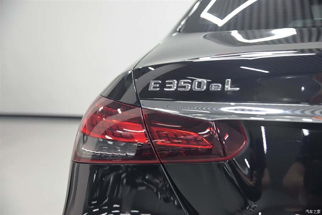 Mercedes-Benz E-Class, 2023 26