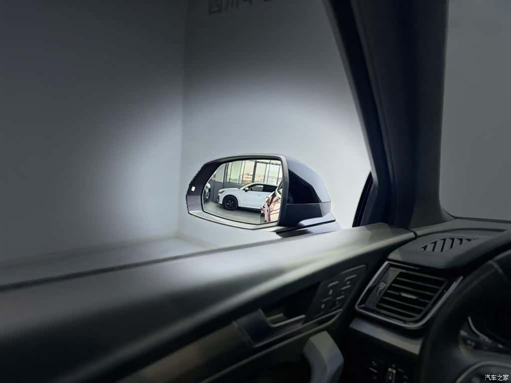 Audi Q5L, 2023 16