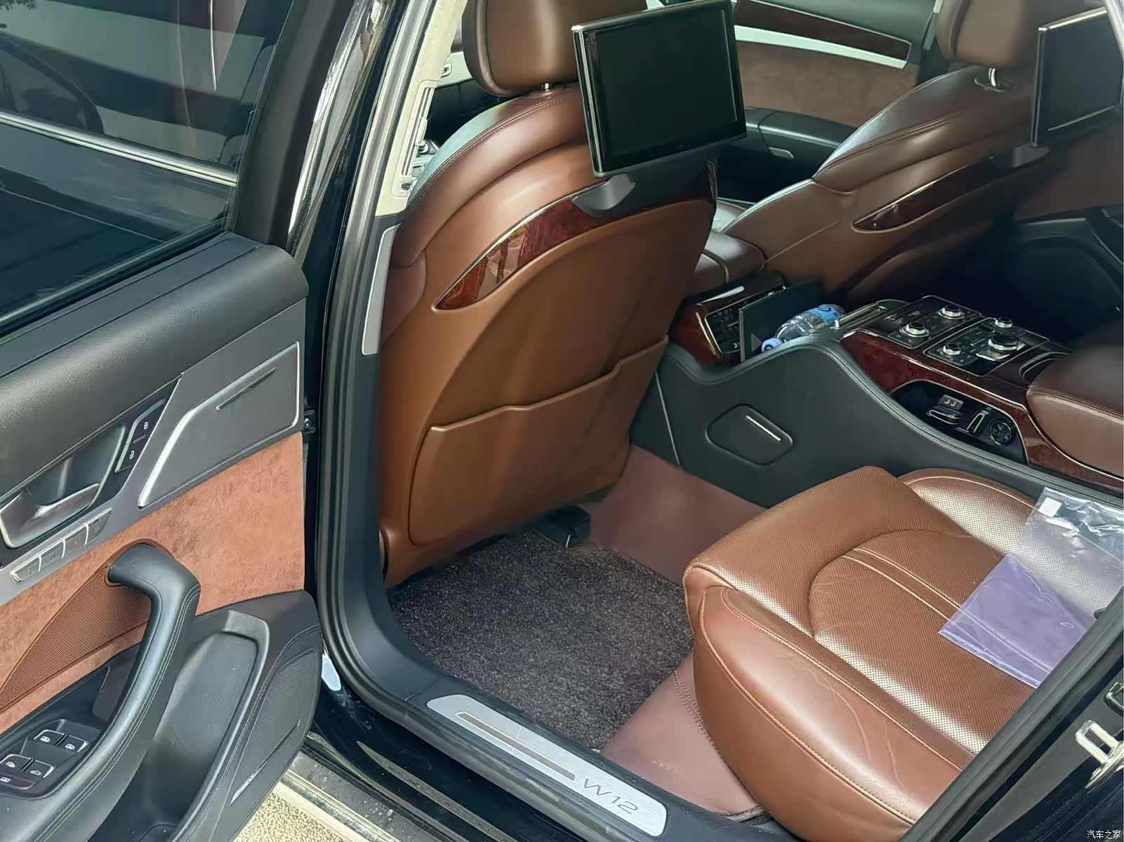 Audi A8L, 2011 все фото