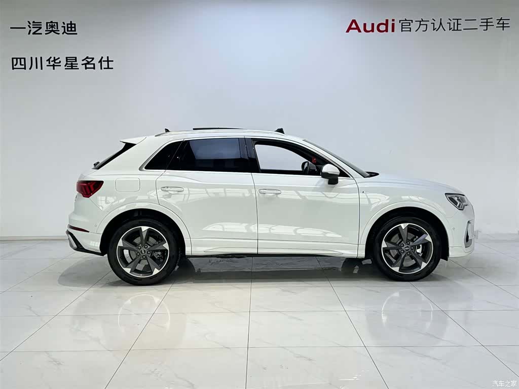 Audi Q3, 2024 3