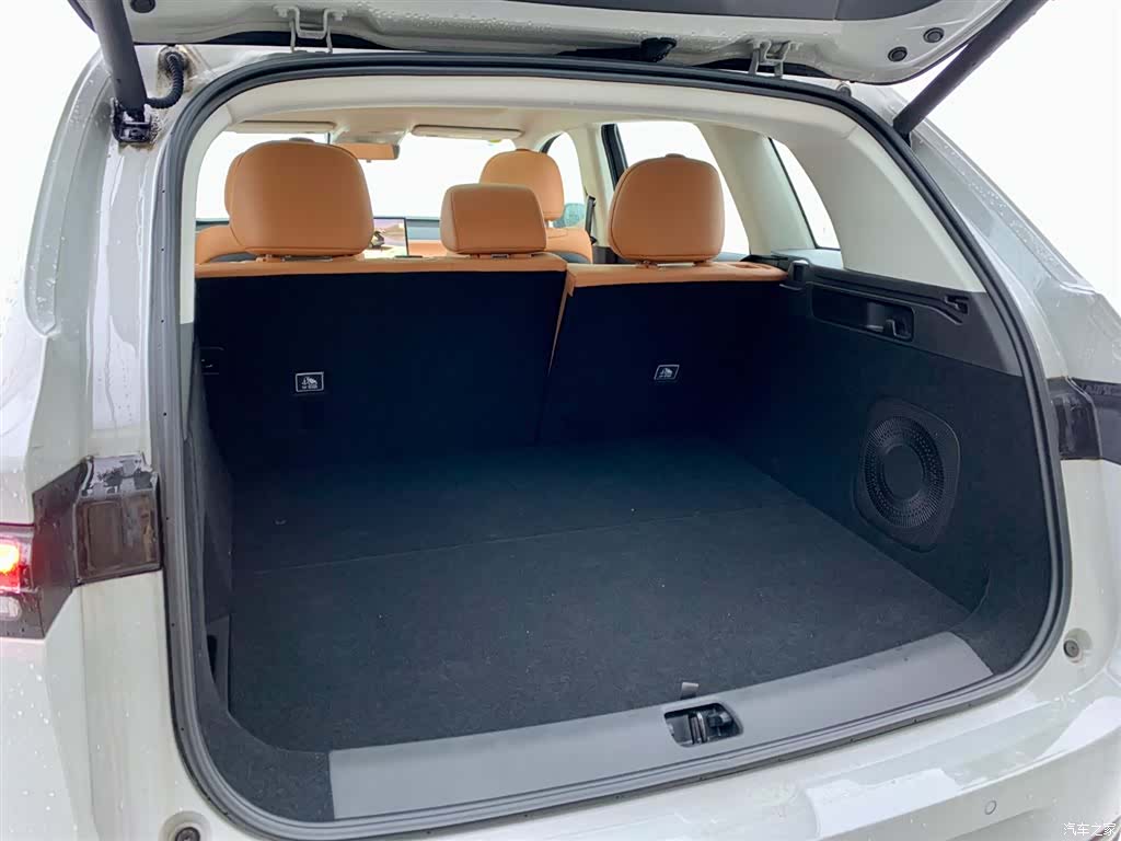 Leapmotor C10, 2025 11