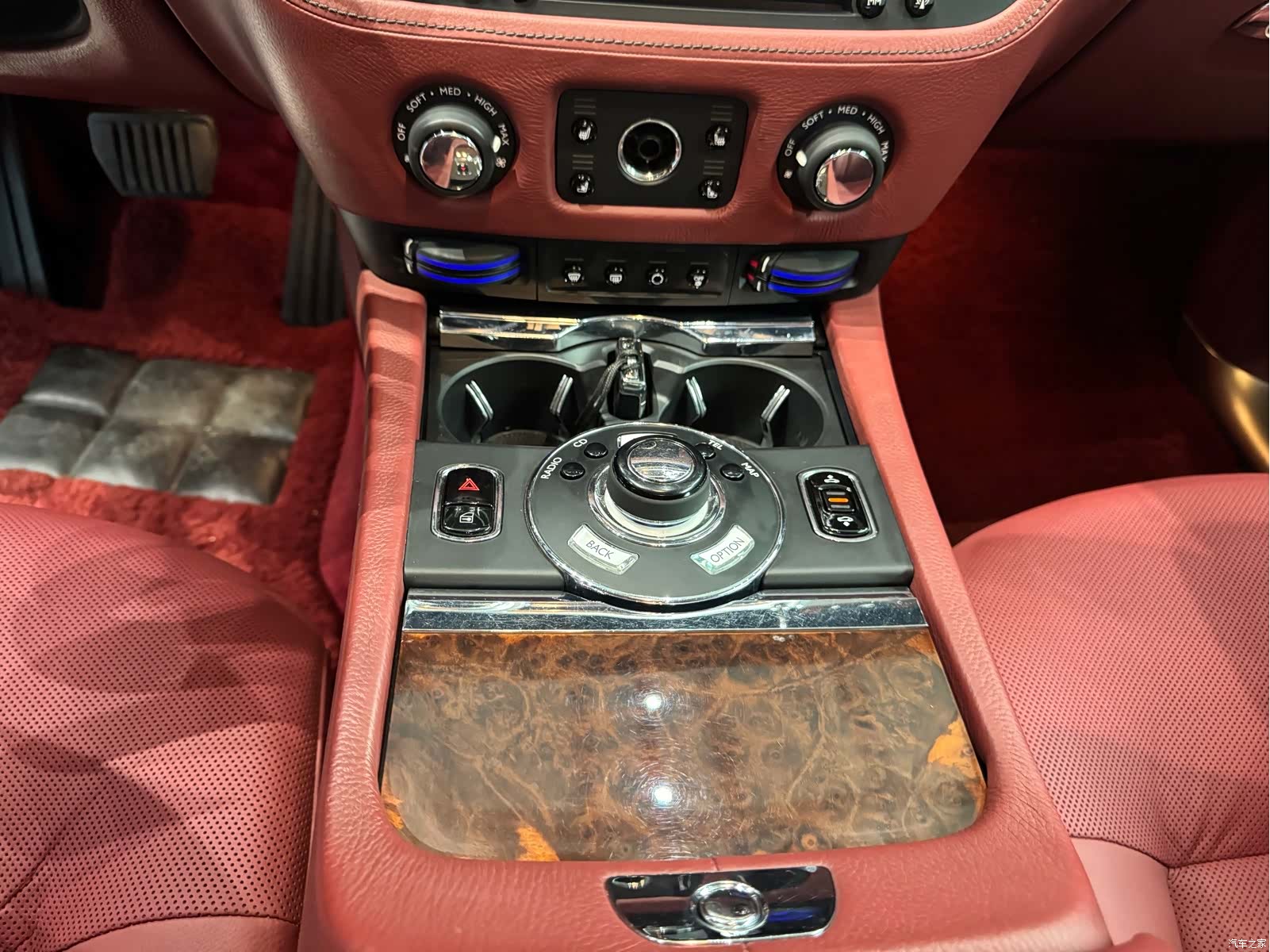 Rolls-Royce Ghost, 2012 15