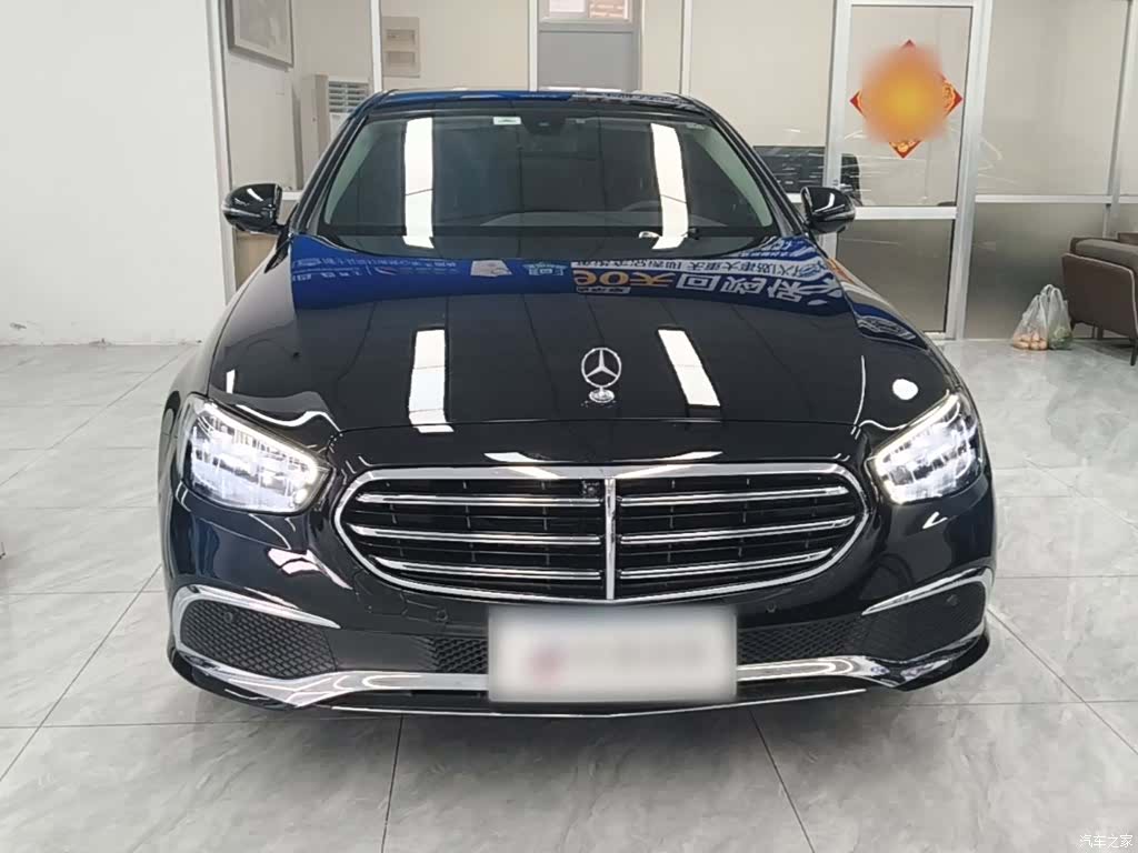 Mercedes-Benz E-Class, 2023 3