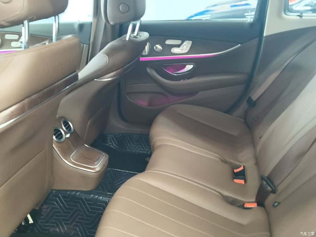 Mercedes-Benz E-Class, 2023 17