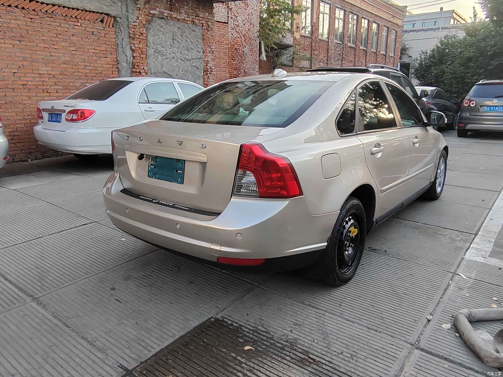 Volvo S40, 2011 4