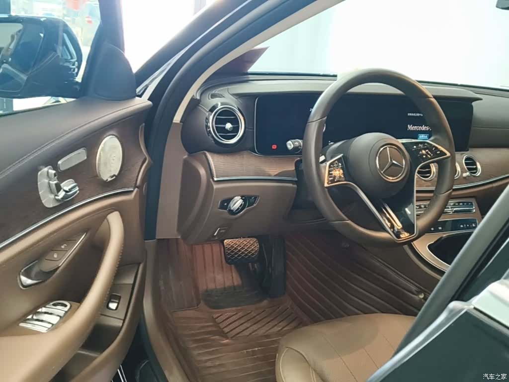 Mercedes-Benz E-Class, 2022 16