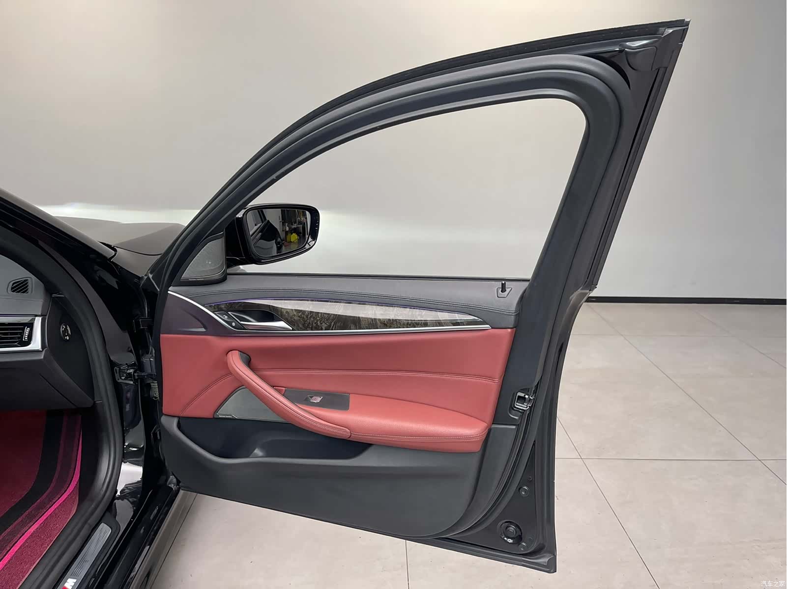 BMW 5 Series, 2019 30