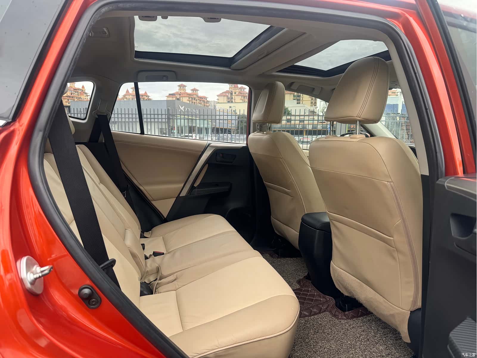 Toyota RAV4, 2015 15