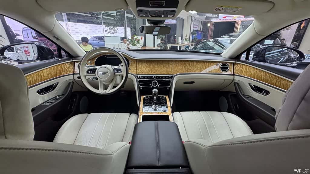Bentley Flying Spur, 2021 16