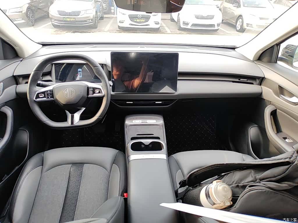MG ES5, 2025 10