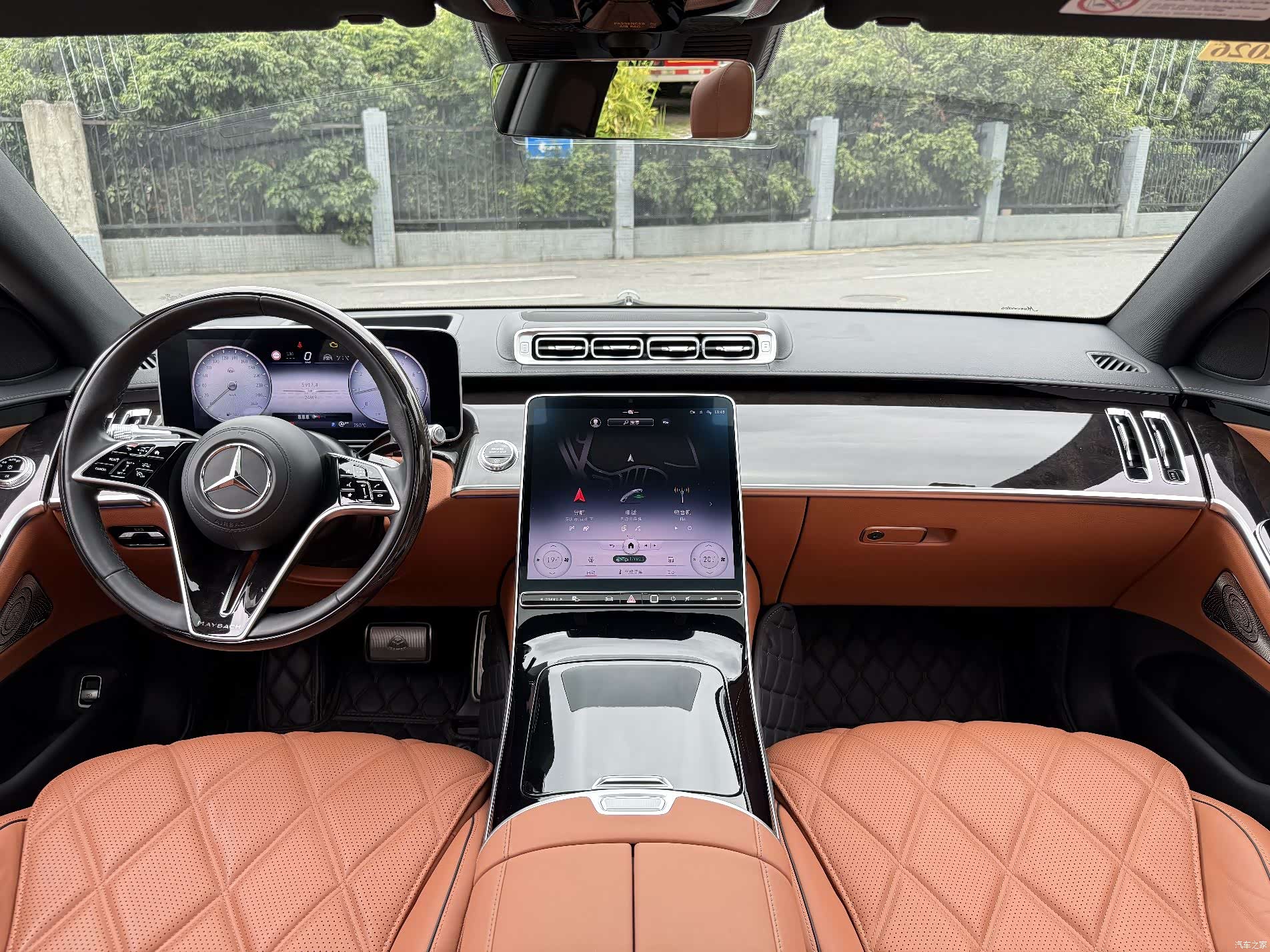 Maybach S-Class, 2022 7