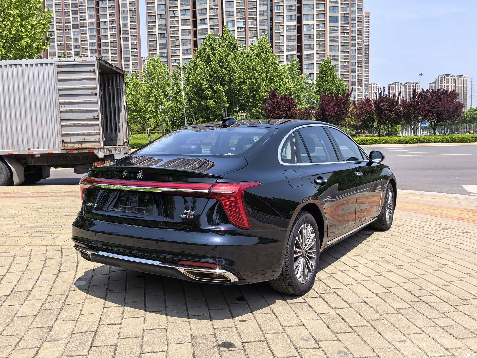 Hongqi H5, 2023 18