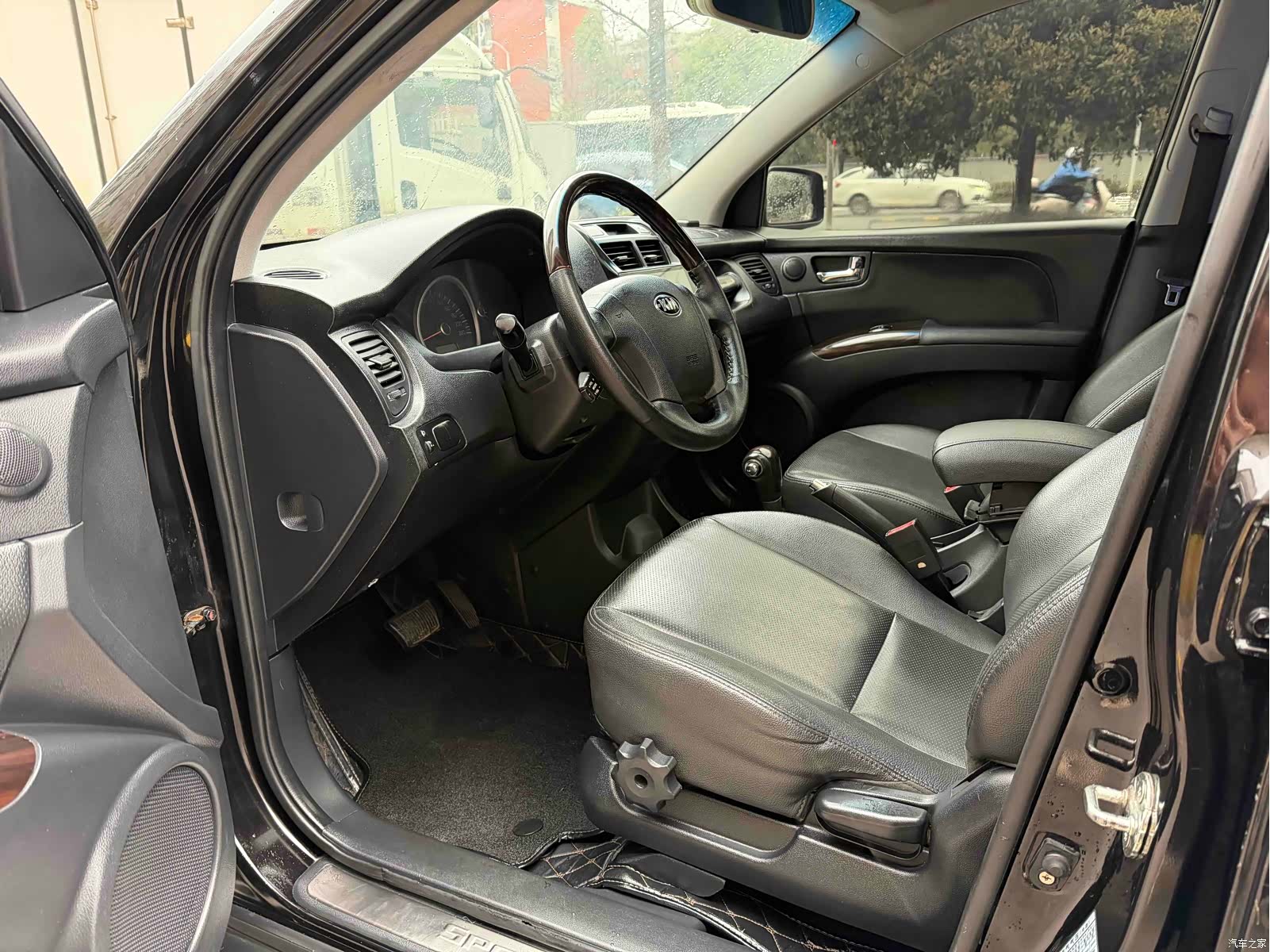 Kia GLS, 2014 8
