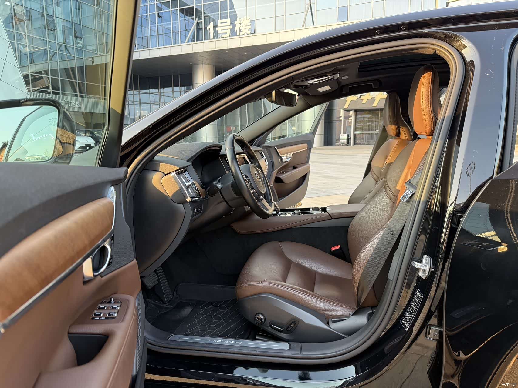 Volvo S90, 2021 4