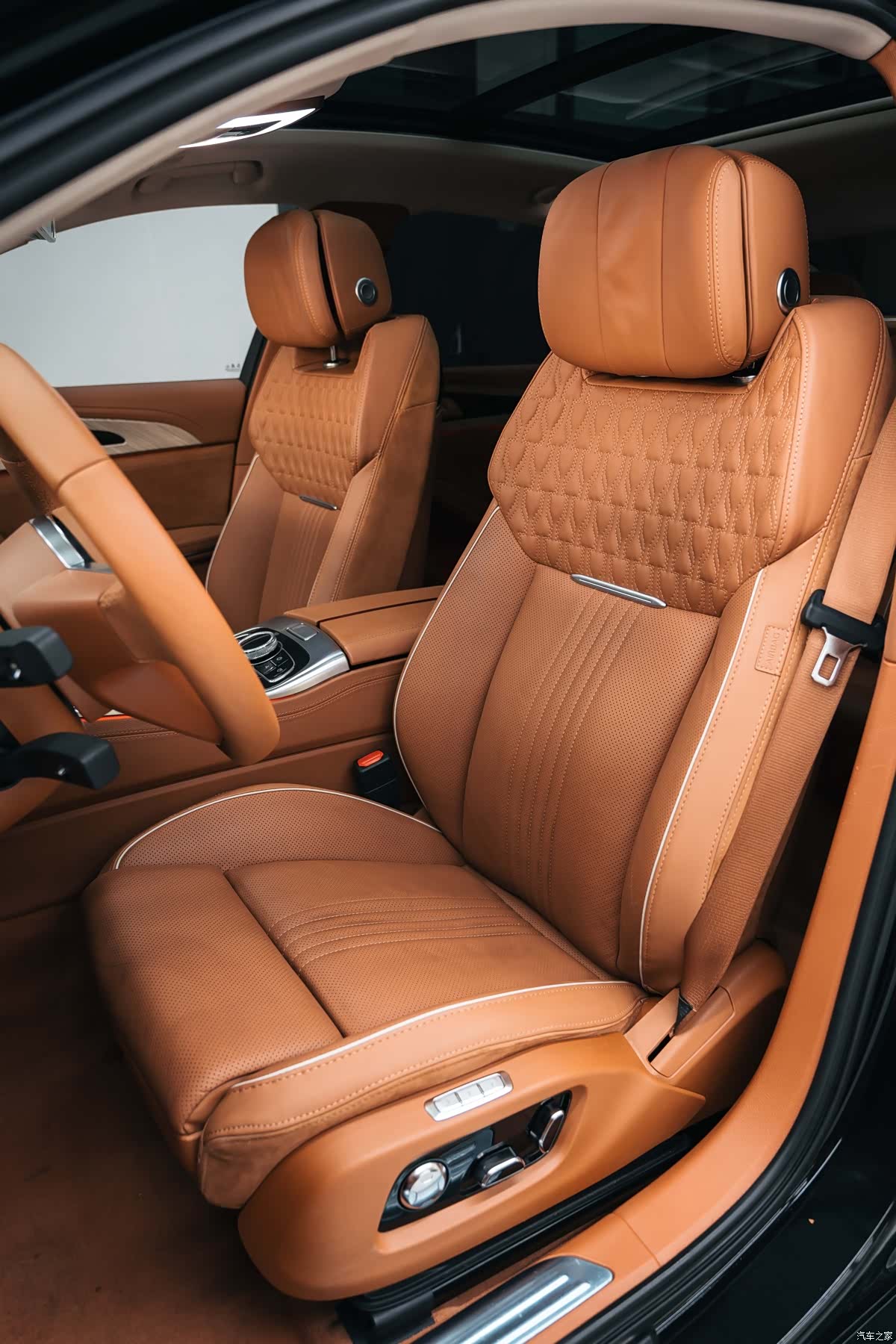 Hongqi H9, 2021 21