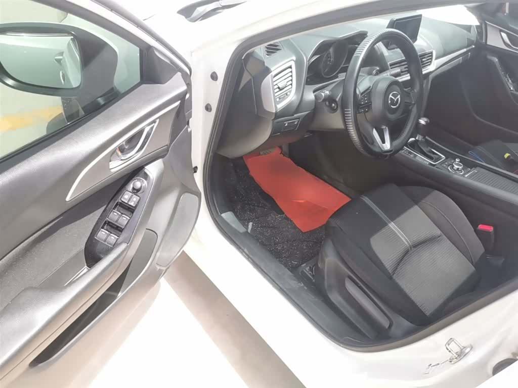 Mazda Mazda3, 2019 16