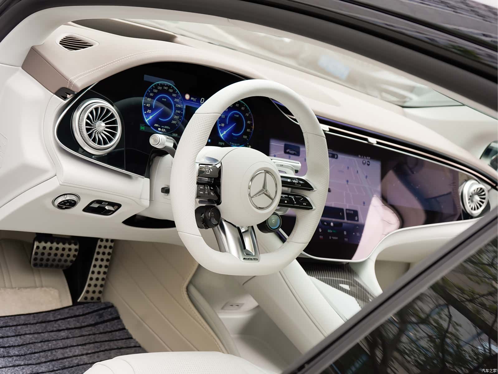 Mercedes-Benz EQS, 2025 10