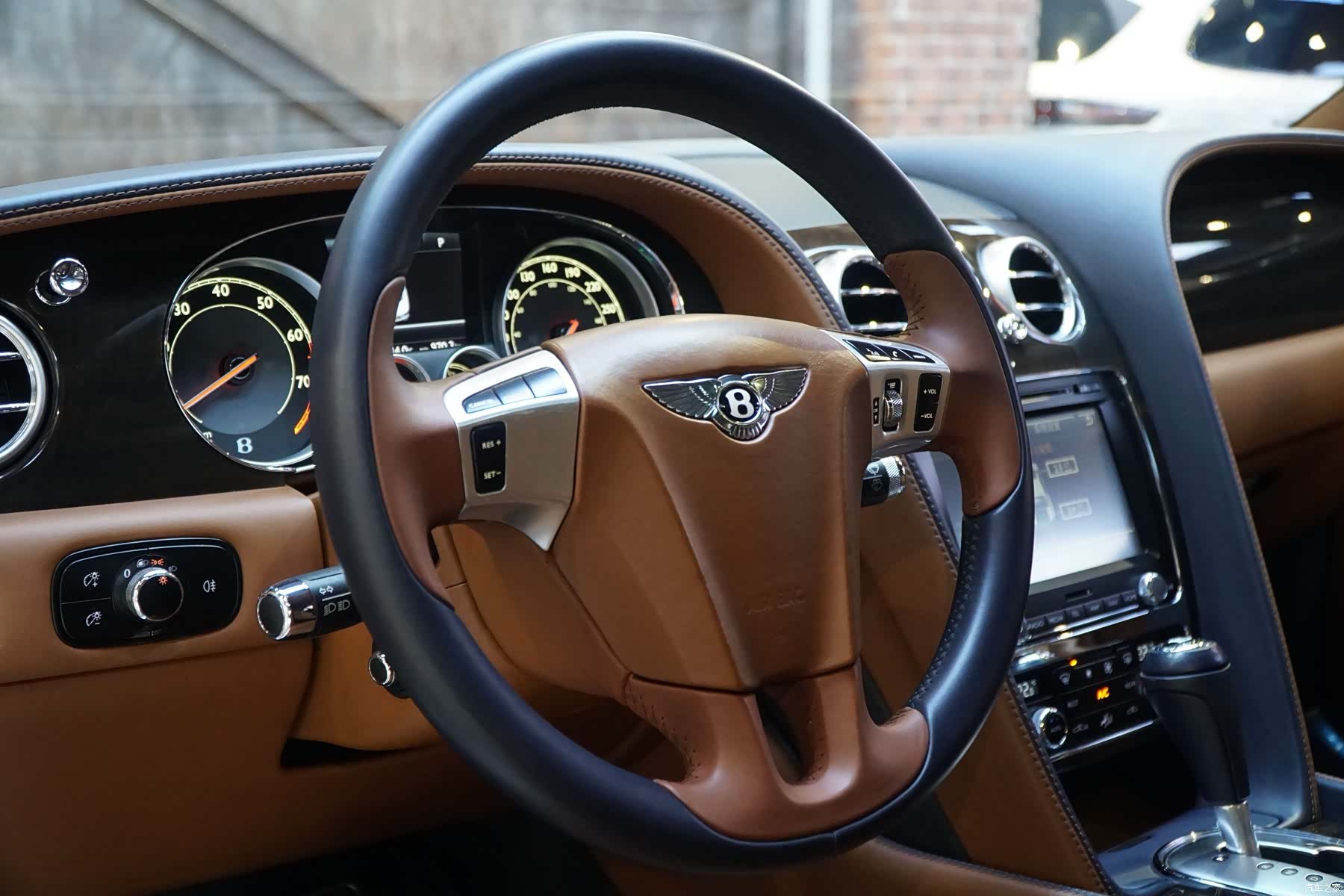 Bentley Flying Spur, 2014 20