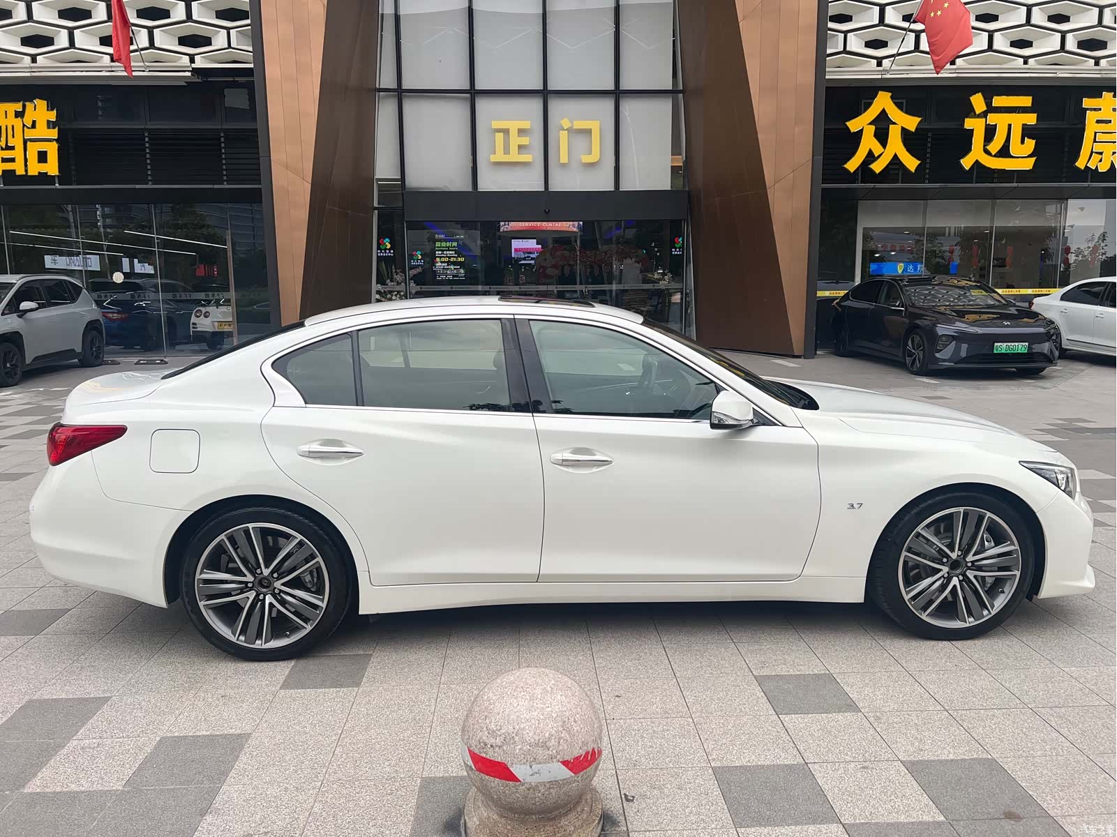 Infiniti Q50, 2015 2