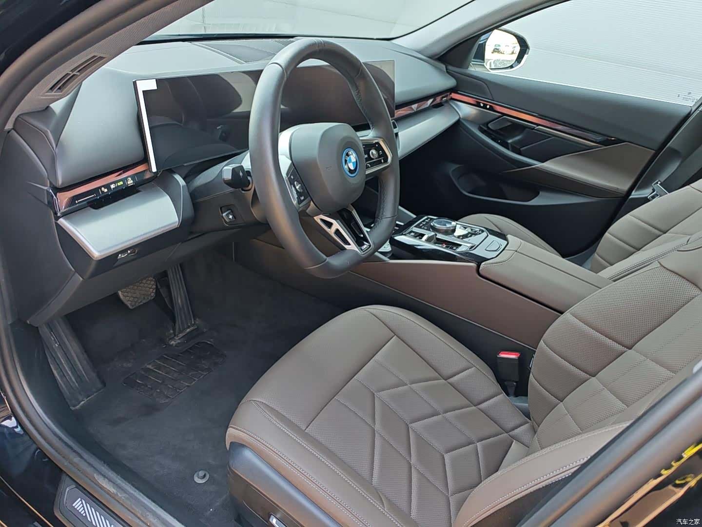 BMW i5, 2025 8