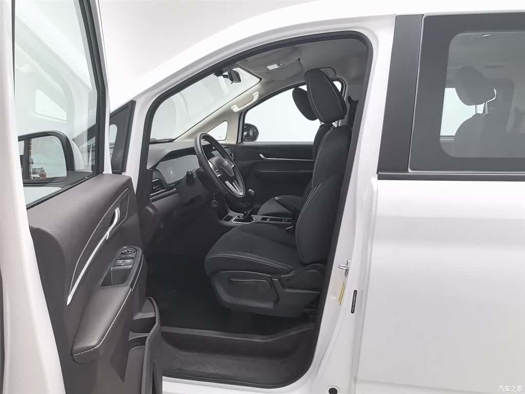 BAIC M7, 2023 10