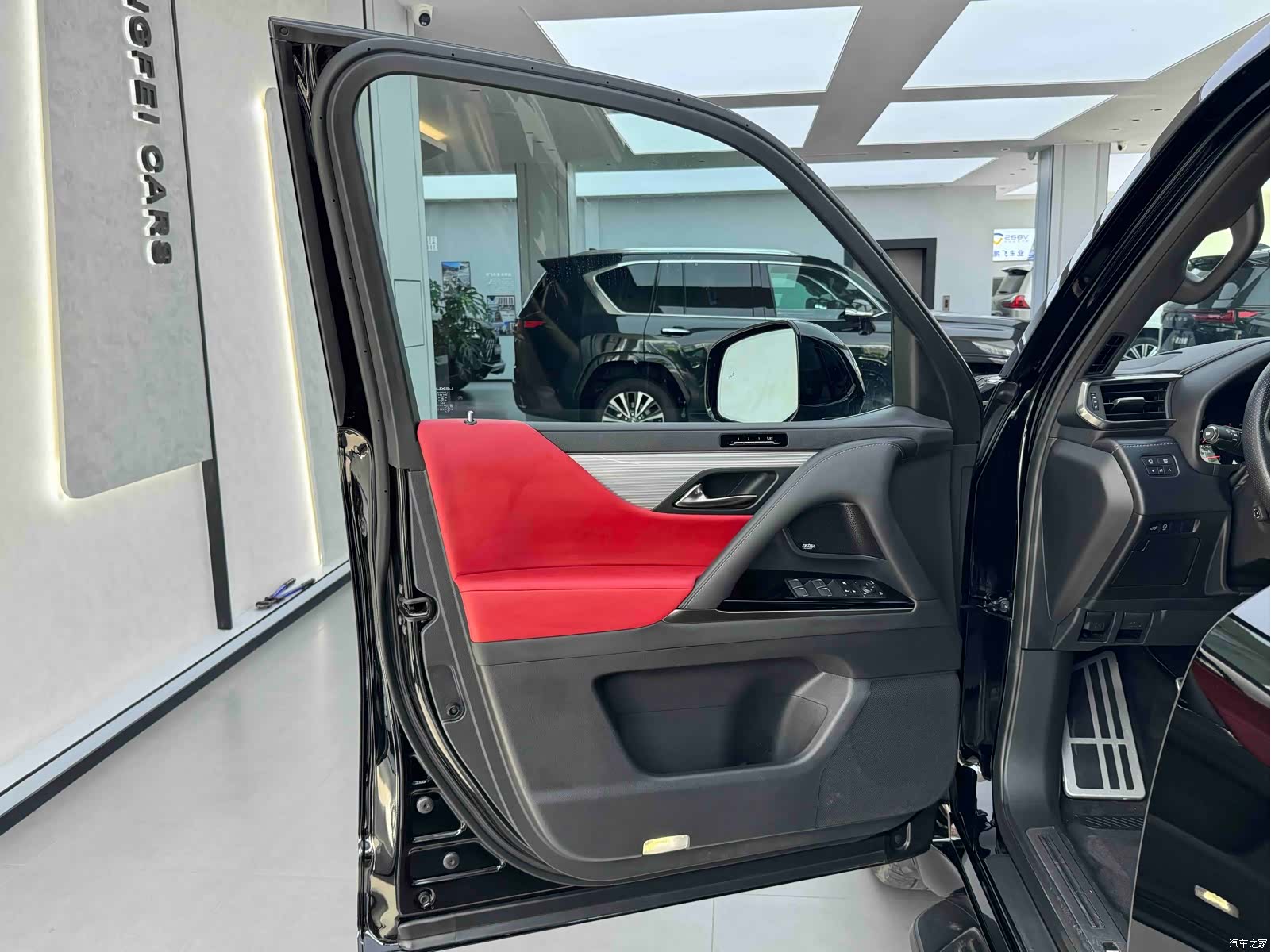 Lexus LX, 2022 10