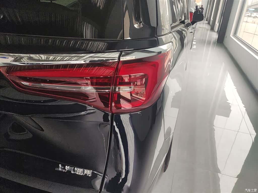 Buick GL8, 2023 8