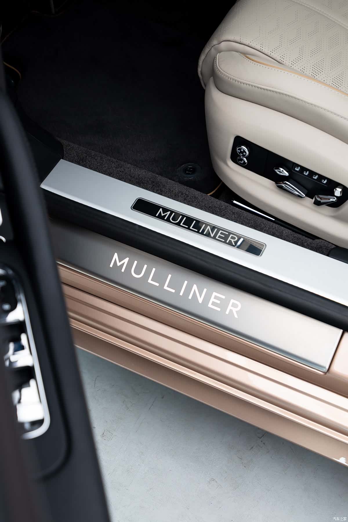 Bentley Flying Spur, 2025 19