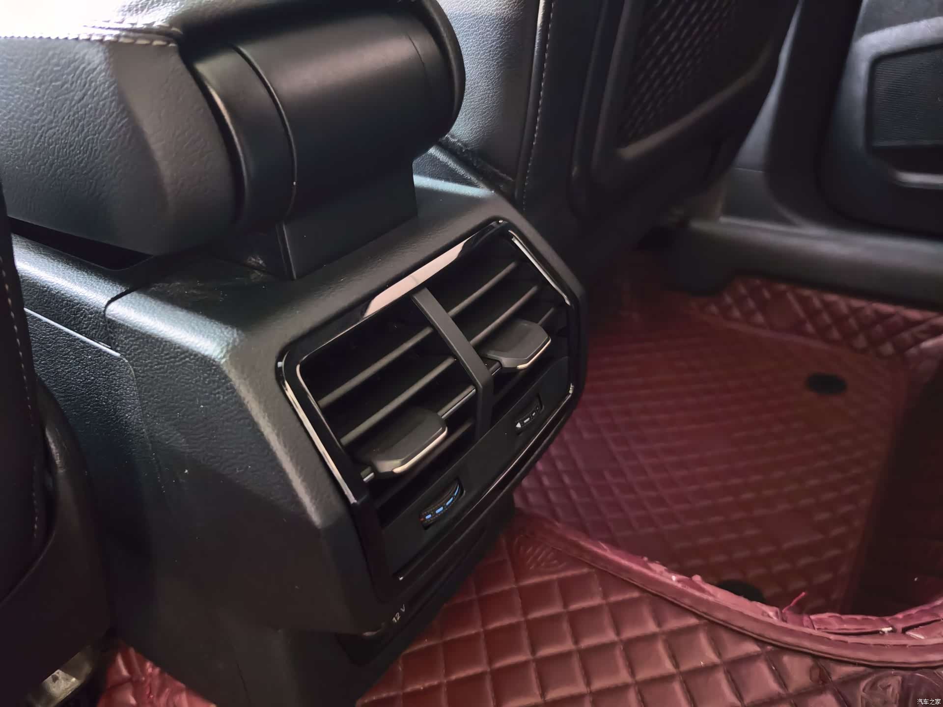 Audi Q3, 2022 13