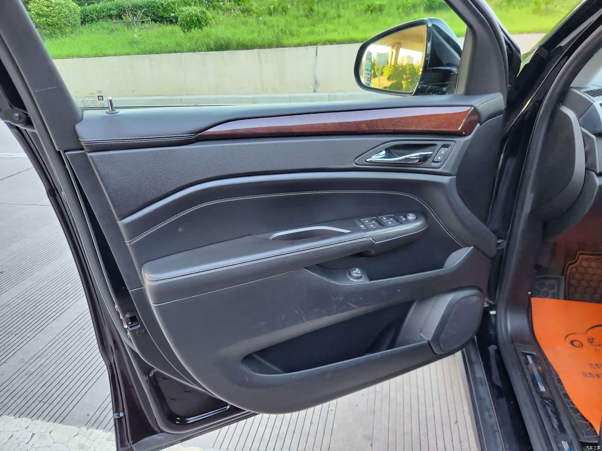 Cadillac SRX, 2012 16