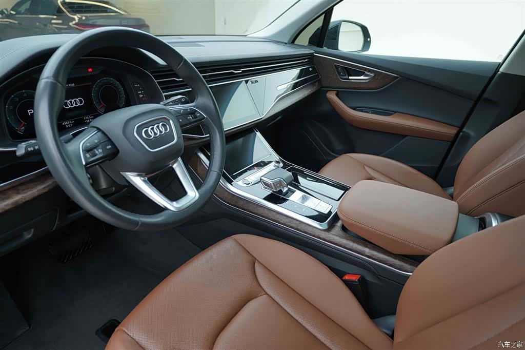 Audi Q7, 2023 10