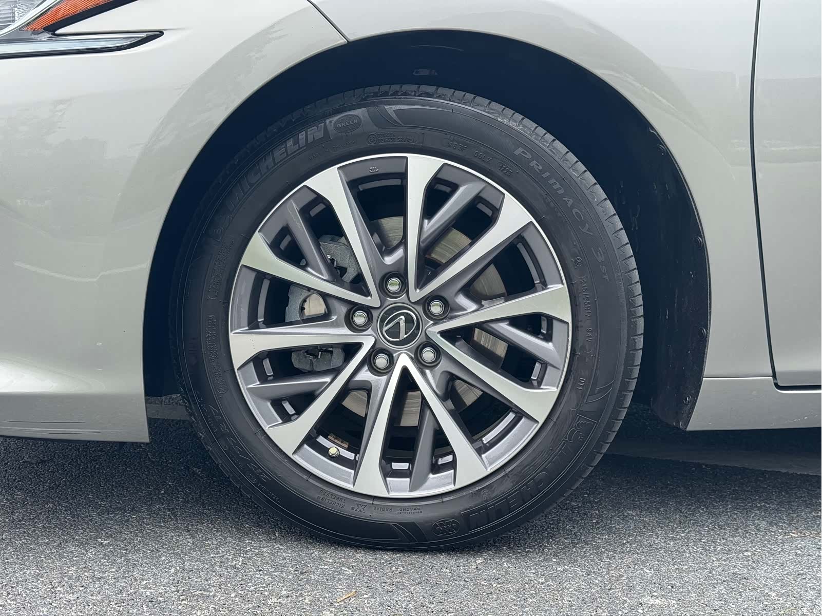 Lexus ES, 2023 16