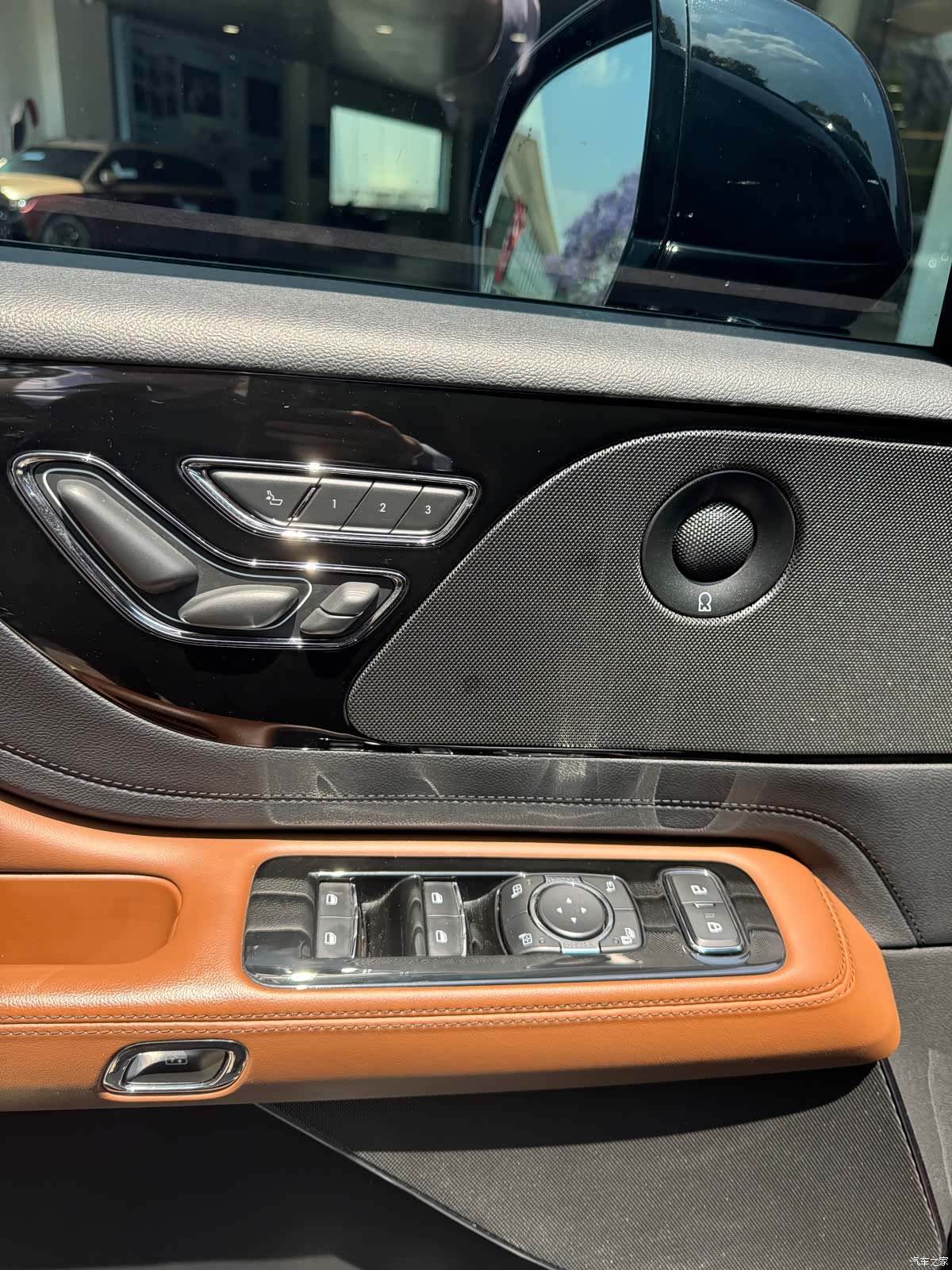 Lincoln Aviator, 2022 26