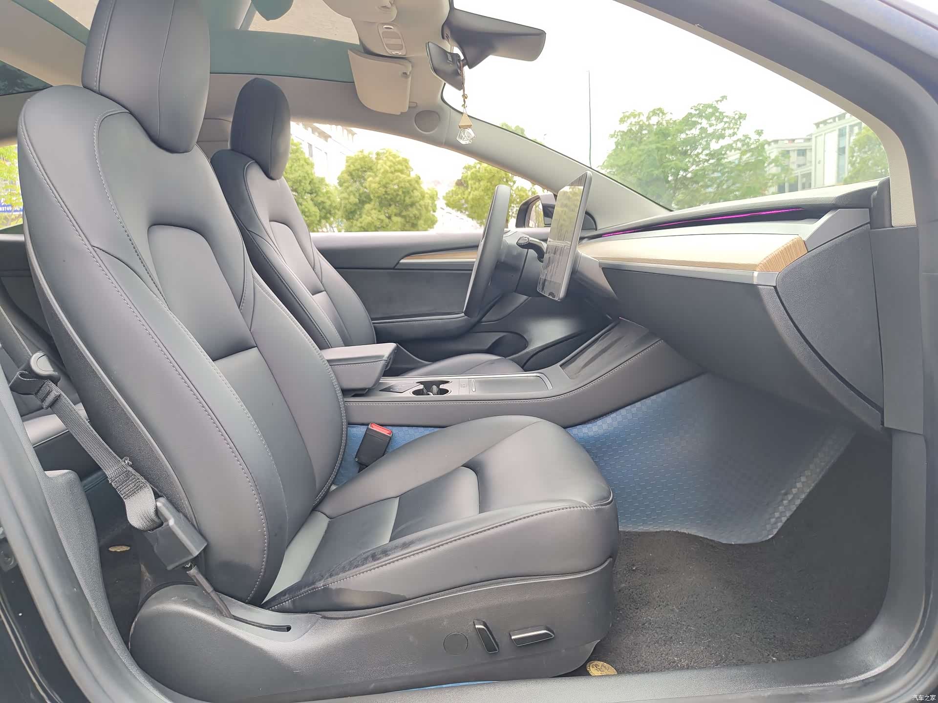Tesla Model 3, 2022 18