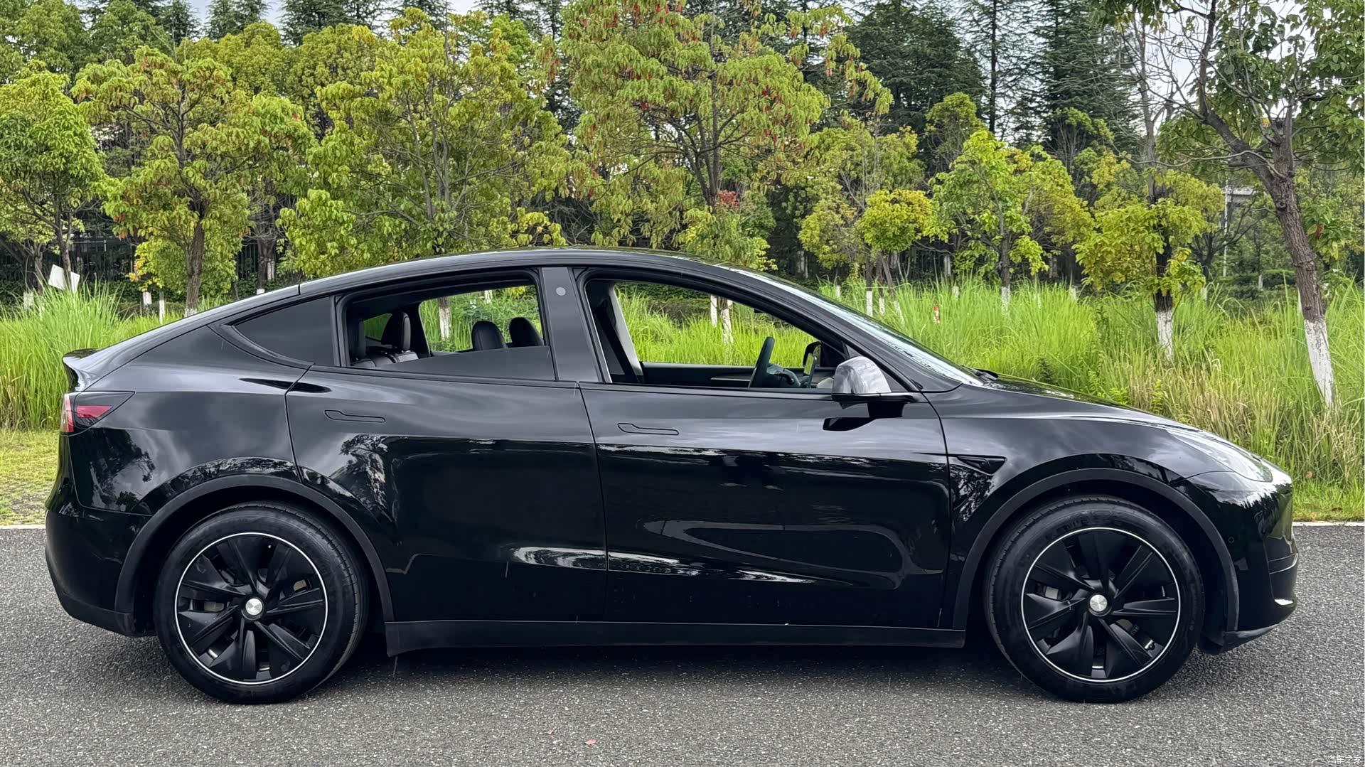 Tesla Model Y, 2022 10