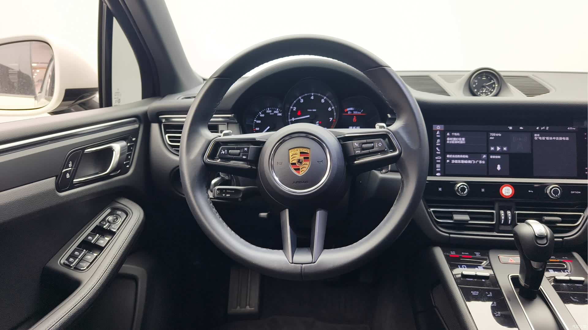 Porsche Macan, 2024 13