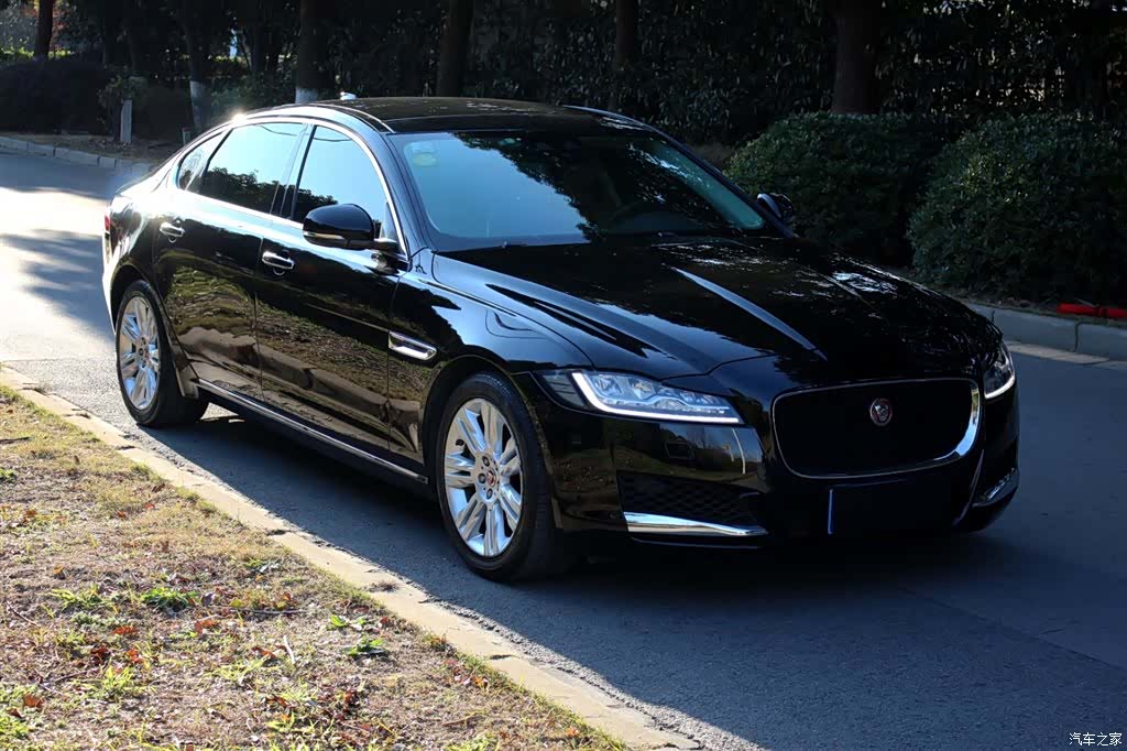 Land Rover XFL, 2018 3