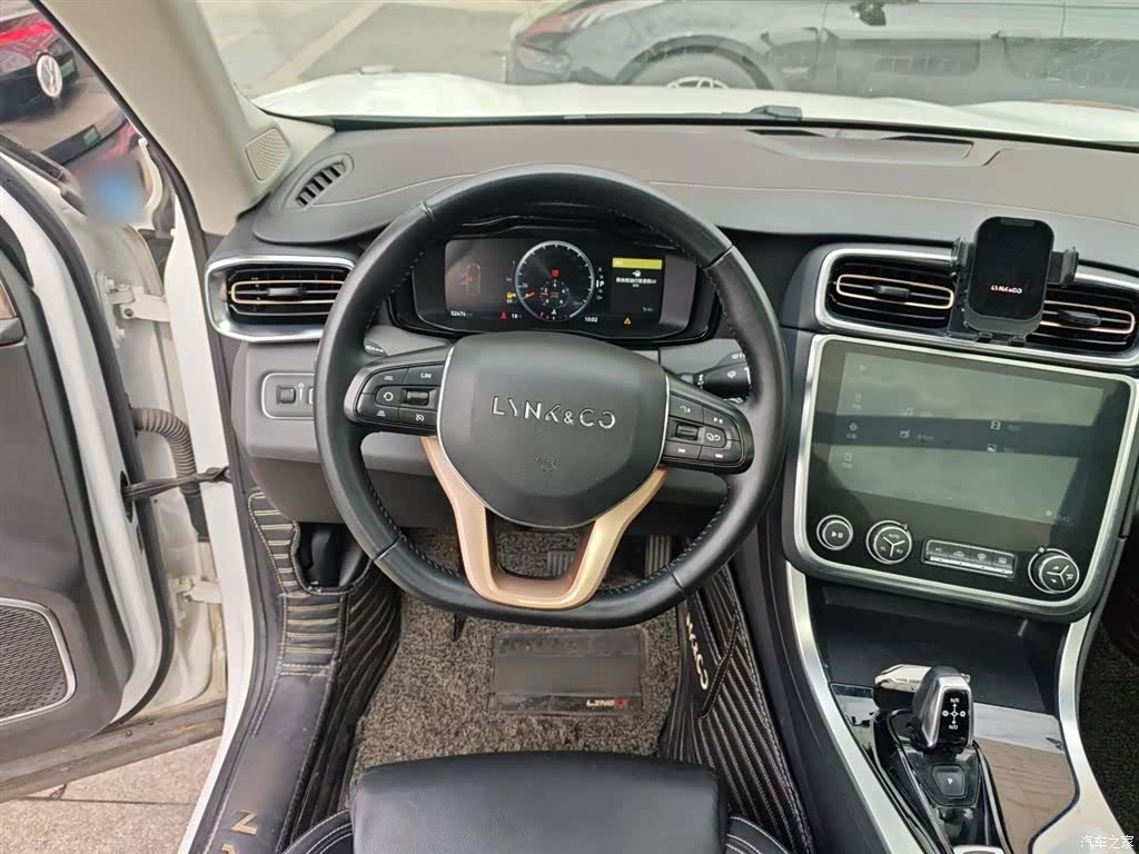 Lynk & Co 01, 2019 10